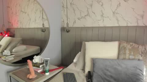 Amber online show from February 2026 06:39:01 PM