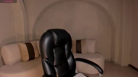 Snapshot of ambercolors_ chatting on December 2025 07:52:02 PM Amber online show from December 2025 07:52:02 PM