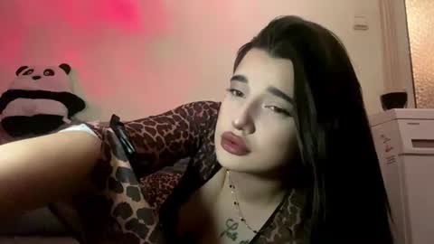 amberdeliz online show from July 2026 08:00:01 PM