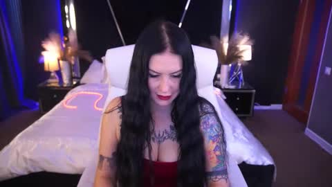 Anna online show from October 2025 06:19:01 AM