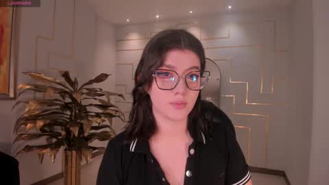 Snapshot of amberfarrell chatting on December 2025 08:49:02 PM Amber online show from December 2025 08:49:02 PM