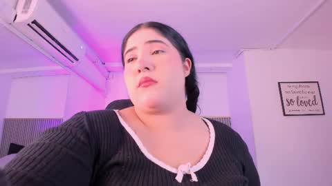 Snapshot of amberinihoffman chatting on June 2026 12:04:01 PM Amber online show from June 2026 12:04:01 PM