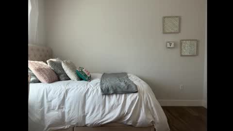 Amber online show from February 2026 09:18:01 PM