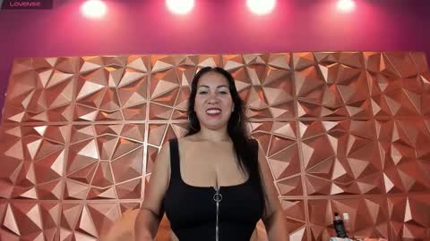 Snapshot of amberjoymilf chatting on January 2026 12:40:02 PM Amber online show from January 2026 12:40:02 PM