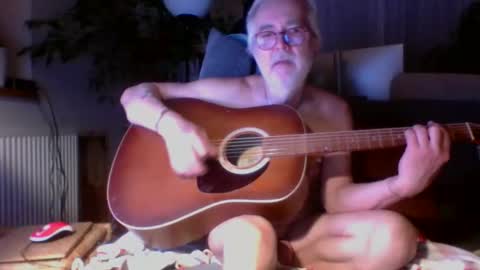 Snapshot of amberr11 chatting on October 2025 10:43:02 PM Amberr11 online show from October 2025 10:43:02 PM