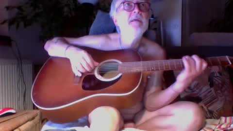 Snapshot of amberr11 chatting on October 2025 10:53:02 PM Amberr11 online show from October 2025 10:53:02 PM