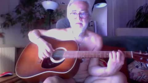 Snapshot of amberr11 chatting on October 2025 11:31:02 PM Amberr11 online show from October 2025 11:31:02 PM