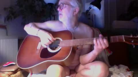 Snapshot of amberr11 chatting on October 2025 11:20:01 PM Amberr11 online show from October 2025 11:20:01 PM