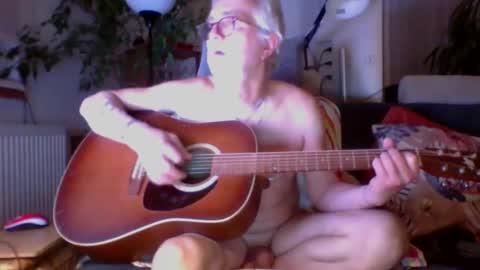 Snapshot of amberr11 chatting on November 2025 12:05:01 AM Amberr11 online show from November 2025 12:05:01 AM