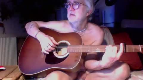 Snapshot of amberr11 chatting on November 2025 12:43:01 AM Amberr11 online show from November 2025 12:43:01 AM