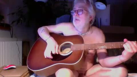 Snapshot of amberr11 chatting on January 2026 12:13:02 AM Amberr11 online show from January 2026 12:13:02 AM