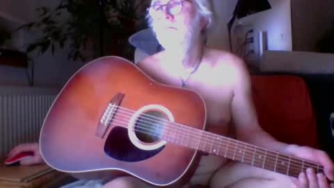 Snapshot of amberr11 chatting on January 2026 11:32:02 PM Amberr11 online show from January 2026 11:32:02 PM