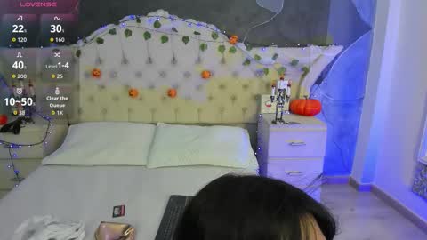 Amber Grey online show from October 2025 06:42:01 PM