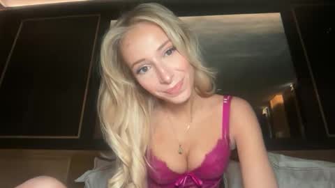 Ambre online show from March 2026 09:12:01 AM