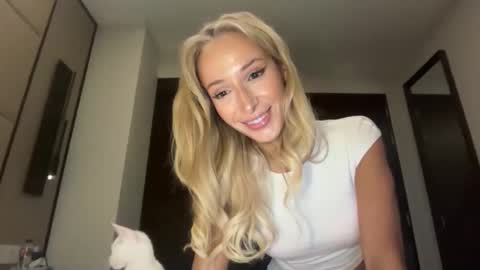 Ambre online show from March 2026 03:19:02 AM