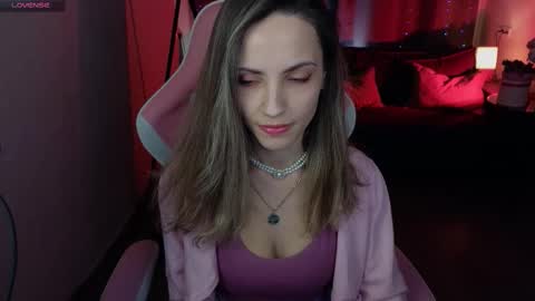 Snapshot of amelia_meili chatting on February 2026 01:14:02 PM amelia_meili online show from February 2026 01:14:02 PM