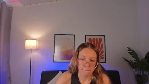 Snapshot of amelia_sanz chatting on July 2026 12:01:01 PM Amelia online show from July 2026 12:01:01 PM