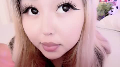 Amelia online show from September 2025 05:02:01 PM