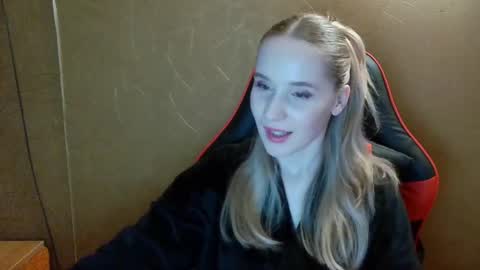 Amelia  online show from June 2026 07:07:01 PM