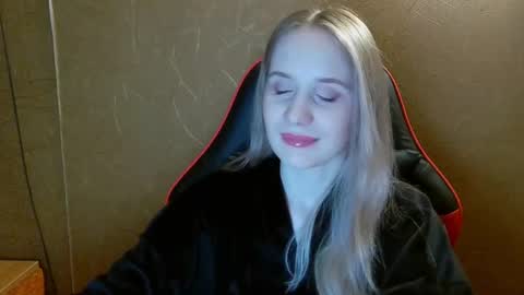 Amelia  online show from June 2026 07:14:02 PM