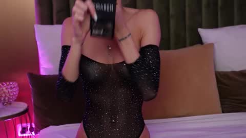 Amelia online show from October 2025 03:37:02 AM