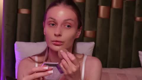 Amelia online show from May 2026 07:33:02 PM