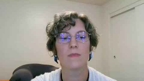 Snapshot of ameliaishka chatting on September 2025 04:01:02 AM Ameliaishka online show from September 2025 04:01:02 AM