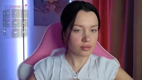 Amelia Sonk online show from November 2025 07:25:01 PM