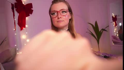 Amelia online show from December 2024 03:10:02 PM