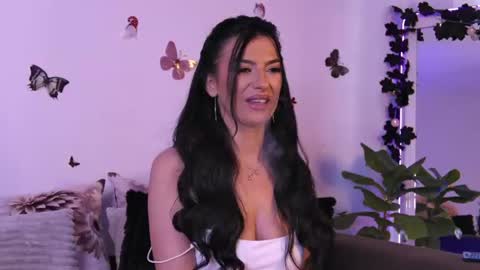 Snapshot of ameliereeaa chatting on July 2026 01:51:02 PM AmelieReeaa online show from July 2026 01:51:02 PM