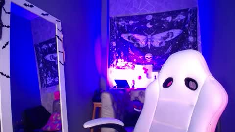 AMELIEROUS .. see you tomorrow  kisses online show from March 2026 04:49:01 AM