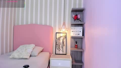 Victoria online show from September 2025 07:39:02 PM