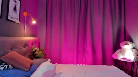 Amelia online show from May 2026 01:23:01 AM