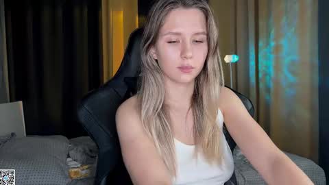 Ameliia castro online show from October 2025 01:53:02 PM