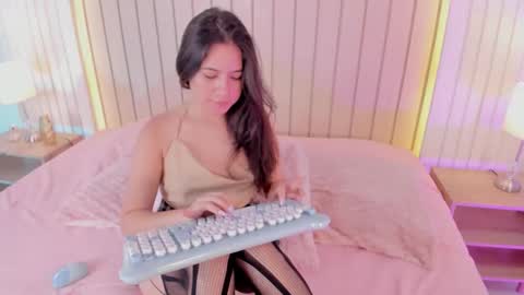 Amelia online show from October 2025 09:19:02 PM