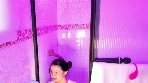 Amelia online show from April 2026 09:12:02 PM