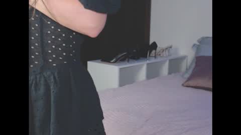 amelinamersi online show from October 2025 04:18:01 PM