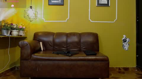 america millan online show from April 2026 09:04:02 PM