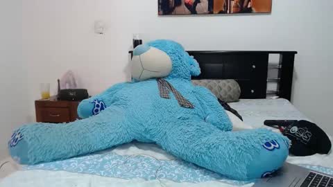 Snapshot of americanbig_dick chatting on December 2024 06:45:02 PM Lucian online show from December 2024 06:45:02 PM