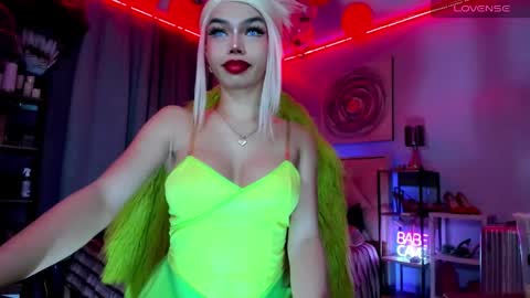 Snapshot of amethyst_ts chatting on January 2025 04:41:01 PM AMETHYST look at my BIO online show from January 2025 04:41:01 PM