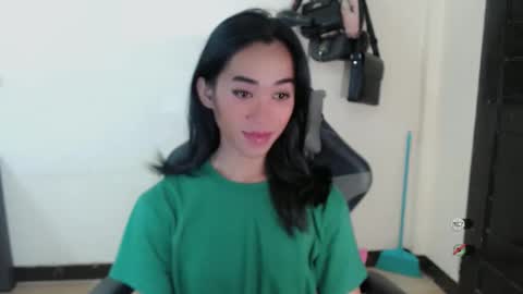 JOANNA online show from October 2025 02:31:01 AM