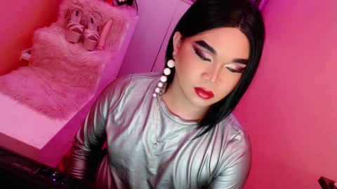 Queen Mireska online show from January 2025 05:51:02 PM