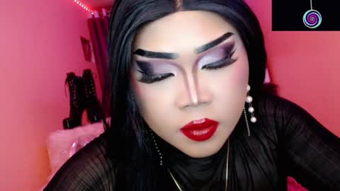 Queen Mireska online show from October 2025 04:42:01 PM