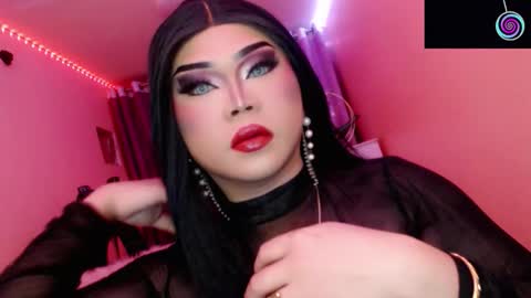 Queen Mireska online show from November 2025 06:09:02 PM