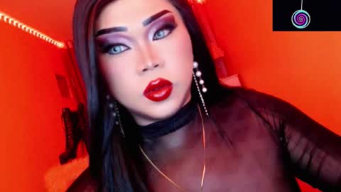 Queen Mireska online show from November 2025 05:35:02 PM