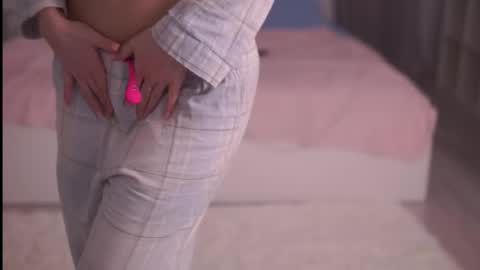 Emily online show from December 2025 07:42:02 PM