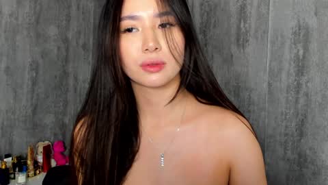 Snapshot of amina_artin chatting on December 2024 05:55:01 PM Amina online show from December 2024 05:55:01 PM