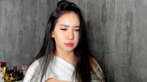 Snapshot of amina_artin chatting on February 2025 03:07:01 PM Amina online show from February 2025 03:07:01 PM