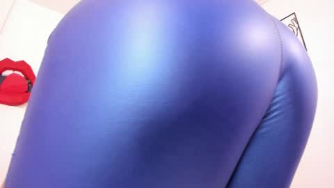 hi guys im ariani ill be off till december 1st for vacation if u want u can add me on snapchat by bio and talk or play there online show from January 2025 01:36:02 PM