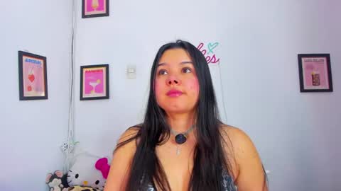 Snapshot of ammy_v chatting on August 2026 12:04:02 PM Lu online show from August 2026 12:04:02 PM